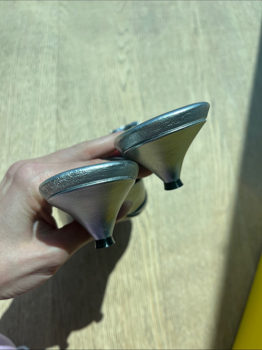 Marc Jacobs Silver Metallic Triple Buckle Pointed Toe Mule Heels Size 39 / US 9 - Picture 7 of 9